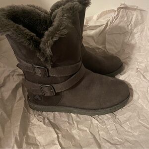 AirWalk Gray Boots
